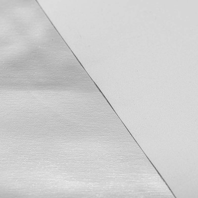 Tissu occultant thermique pour rideaux 135 cm