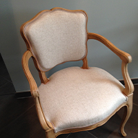 Les fauteuils ayant les trois coloris gris/beige et taupe sont les plus vendus car ils présentent un rendu sobre et intemporel. 